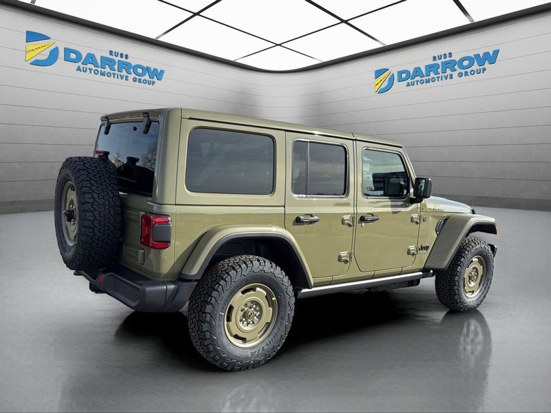 Jeep Wrangler Vehicle Full-screen Gallery Image 5