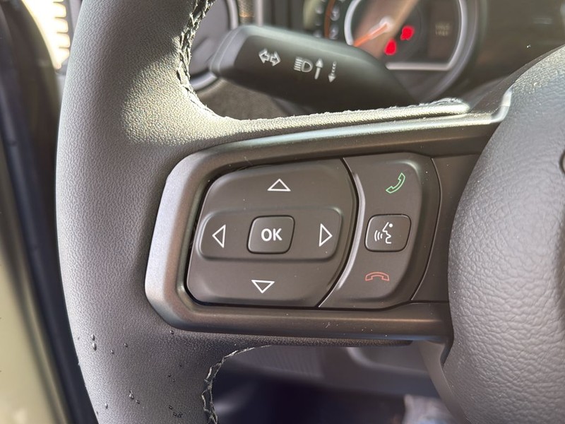 Jeep Wrangler Vehicle Full-screen Gallery Image 9