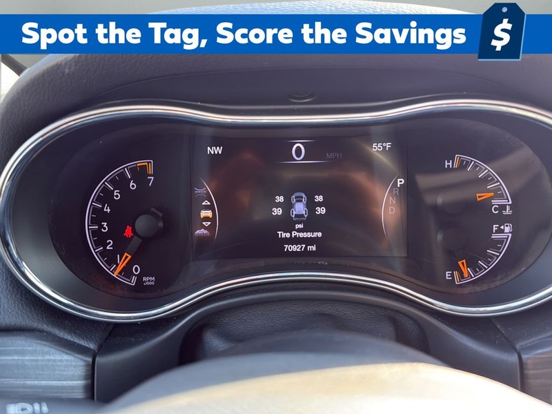 Jeep Grand Cherokee Vehicle Full-screen Gallery Image 13