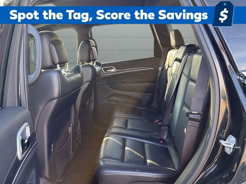 Jeep Grand Cherokee Vehicle Full-screen Gallery Image 17