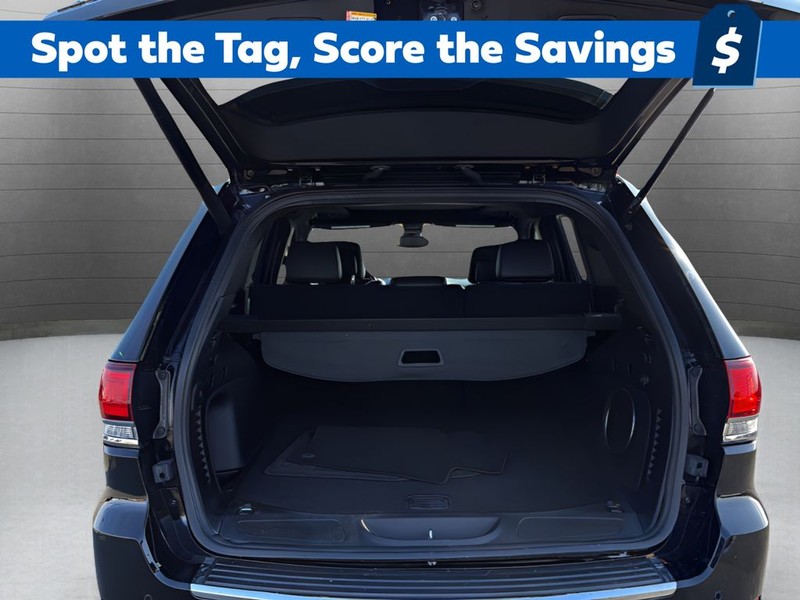 Jeep Grand Cherokee Vehicle Full-screen Gallery Image 26