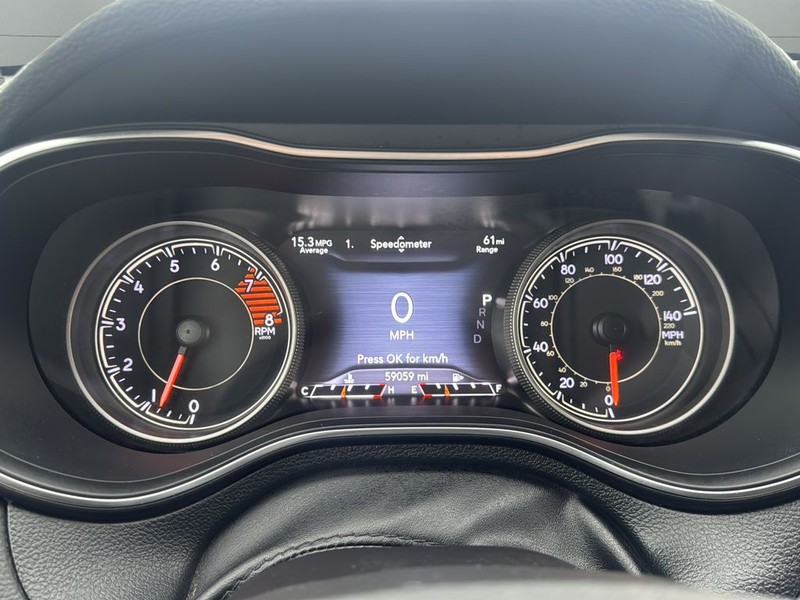 Jeep Cherokee Vehicle Full-screen Gallery Image 13