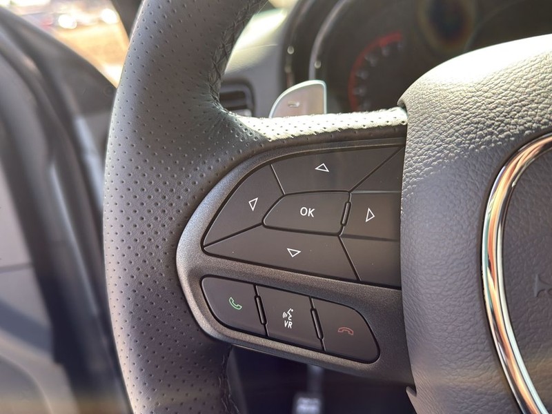 Dodge Durango Vehicle Full-screen Gallery Image 9