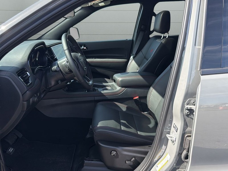Dodge Durango Vehicle Full-screen Gallery Image 10