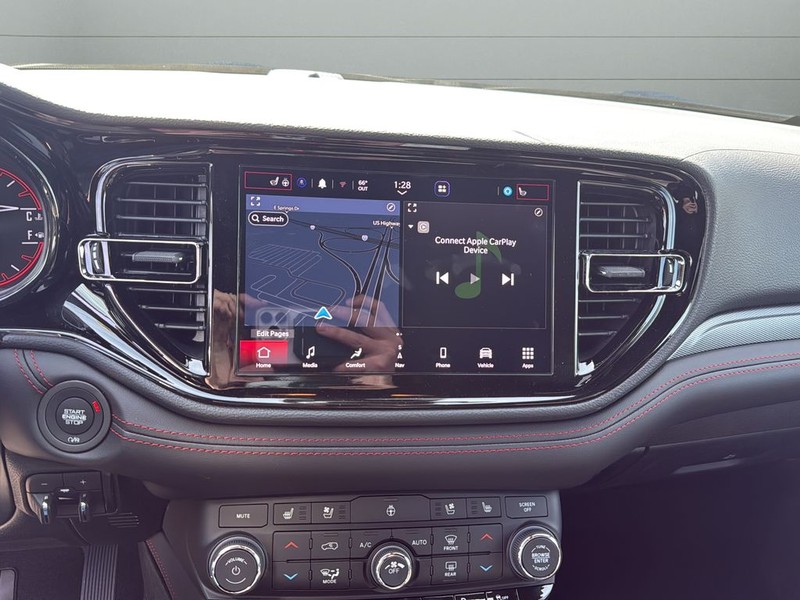 Dodge Durango Vehicle Full-screen Gallery Image 23