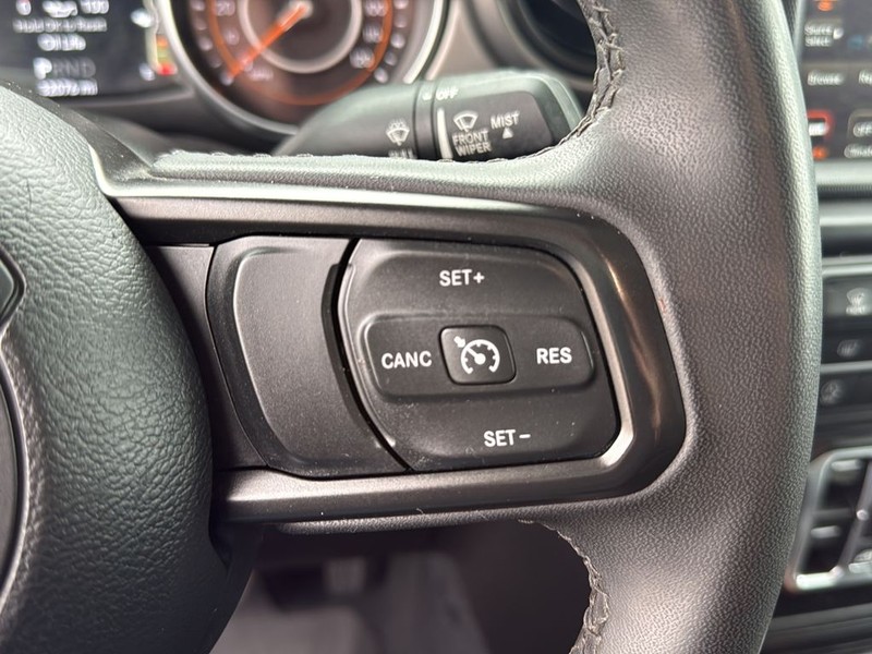 Jeep Gladiator Vehicle Full-screen Gallery Image 19