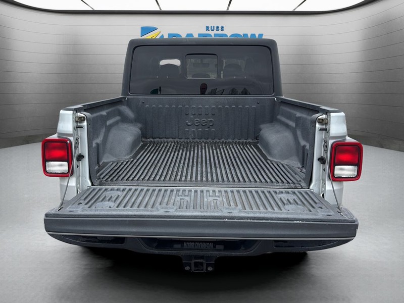 Jeep Gladiator Vehicle Full-screen Gallery Image 25