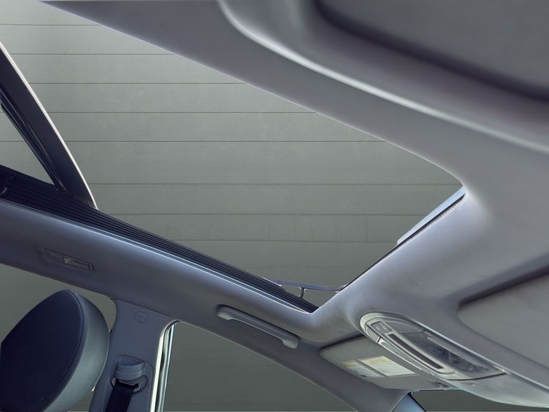 Hyundai Tucson Vehicle Full-screen Gallery Image 16