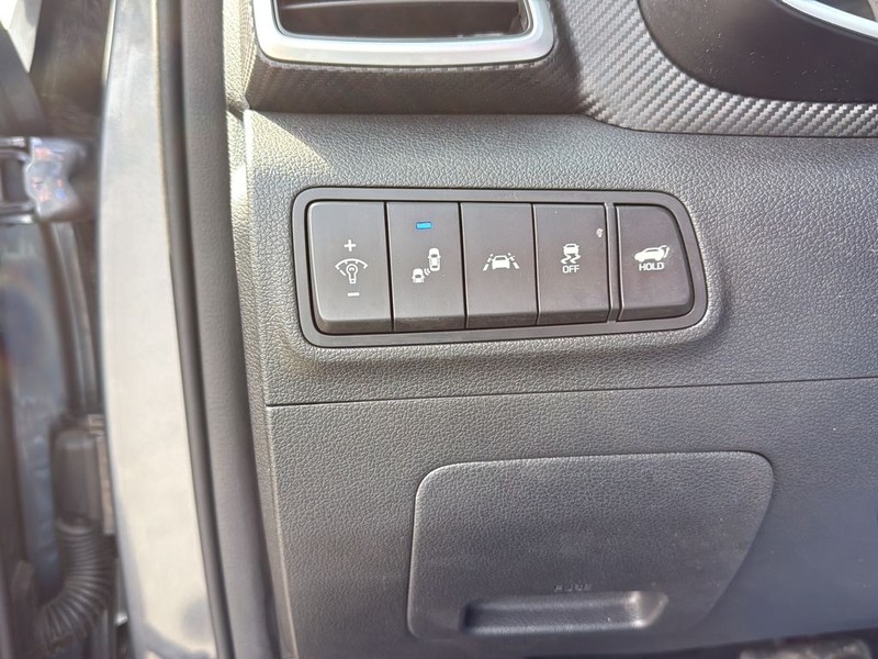 Hyundai Tucson Vehicle Full-screen Gallery Image 19