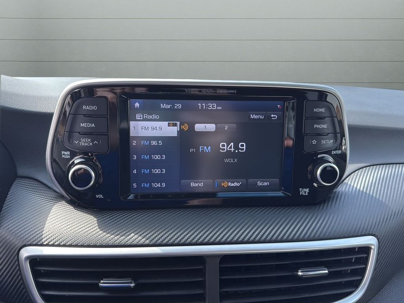 Hyundai Tucson Vehicle Full-screen Gallery Image 23