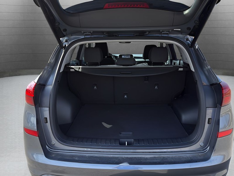 Hyundai Tucson Vehicle Full-screen Gallery Image 26