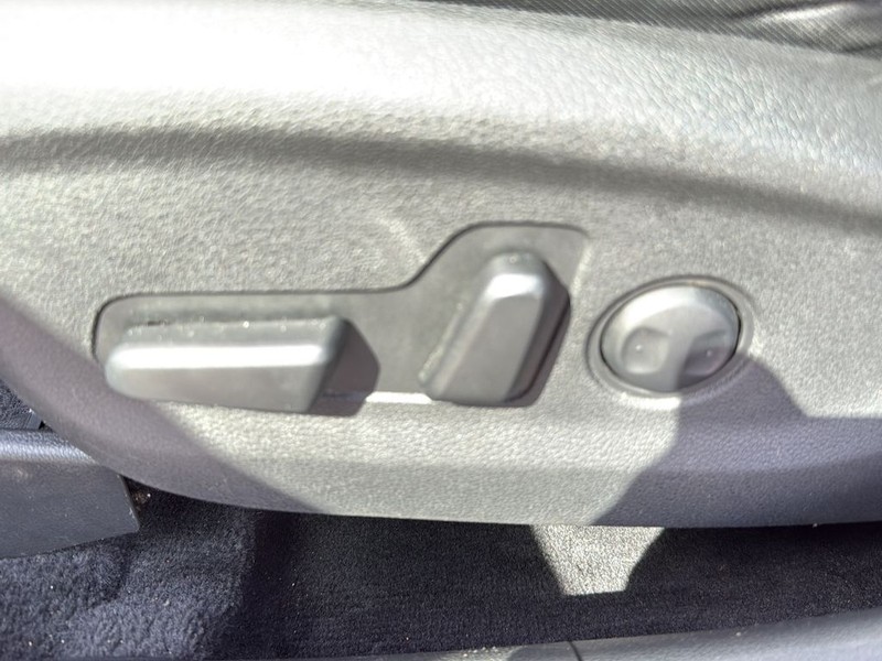 Hyundai Tucson Vehicle Full-screen Gallery Image 28