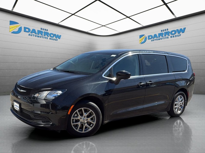 2023 Chrysler Voyager