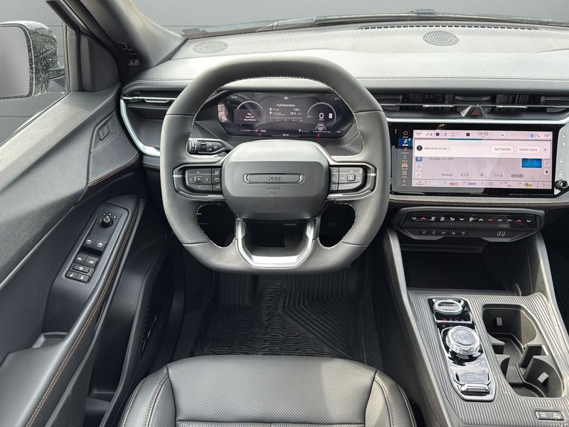 Jeep Cherokee Vehicle Full-screen Gallery Image 12