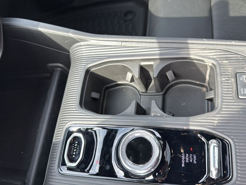 Jeep Cherokee Vehicle Full-screen Gallery Image 22