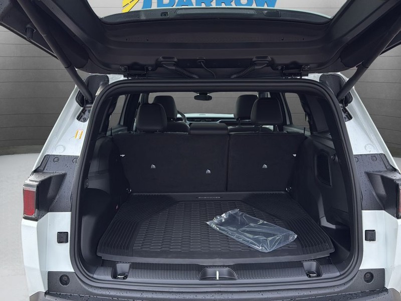 Jeep Cherokee Vehicle Full-screen Gallery Image 26