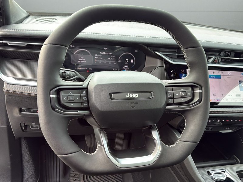 Jeep Cherokee Vehicle Full-screen Gallery Image 29