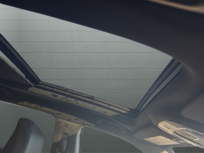 Jeep Compass Vehicle Full-screen Gallery Image 16