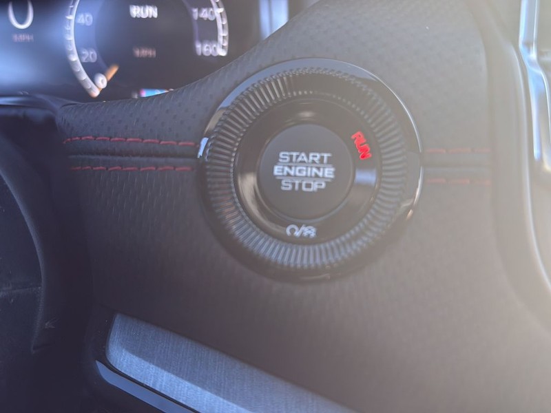 Jeep Compass Vehicle Full-screen Gallery Image 21