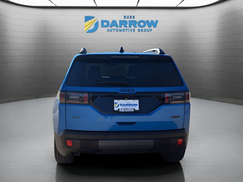 Jeep Cherokee Vehicle Full-screen Gallery Image 4