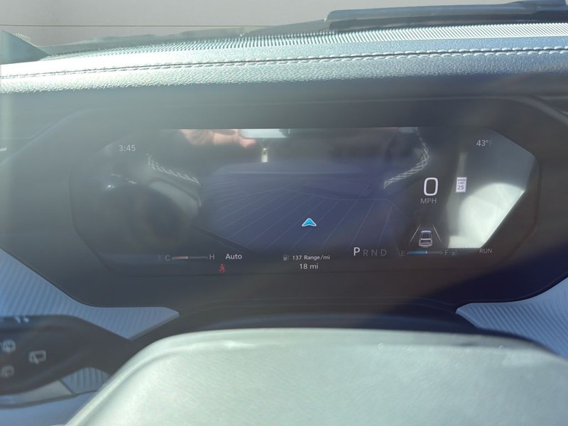 Jeep Cherokee Vehicle Full-screen Gallery Image 13