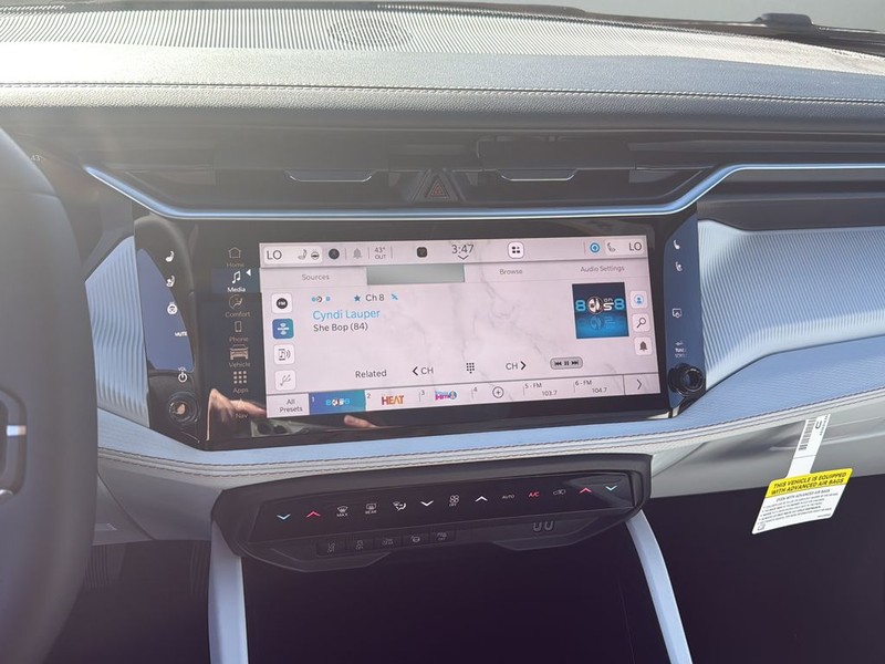 Jeep Cherokee Vehicle Full-screen Gallery Image 23