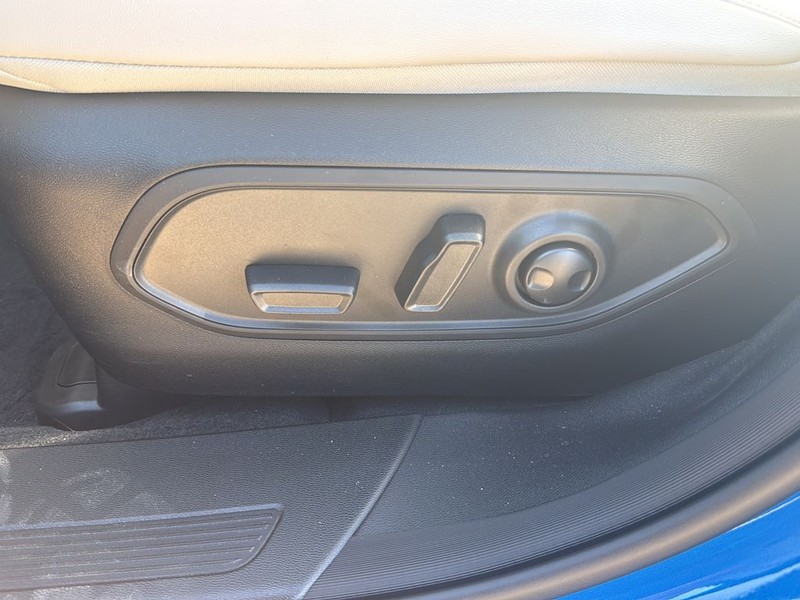 Jeep Cherokee Vehicle Full-screen Gallery Image 28