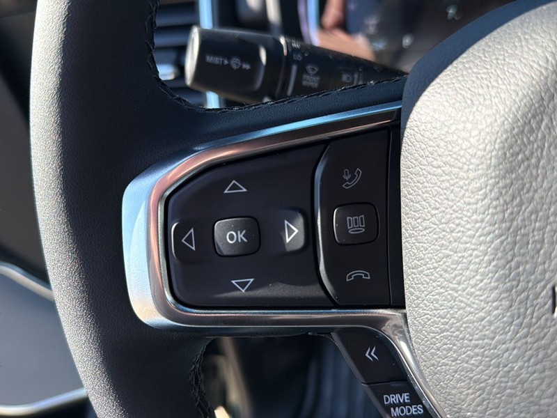 Ram 1500 Vehicle Full-screen Gallery Image 9