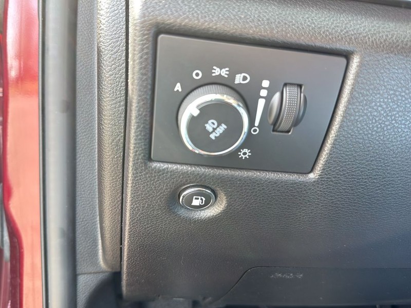 Jeep Grand Cherokee Vehicle Full-screen Gallery Image 19