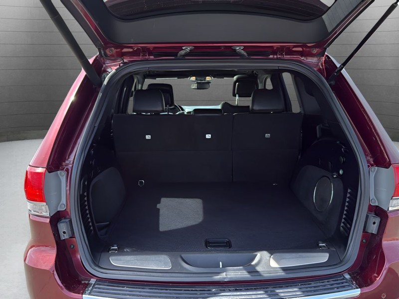 Jeep Grand Cherokee Vehicle Full-screen Gallery Image 26