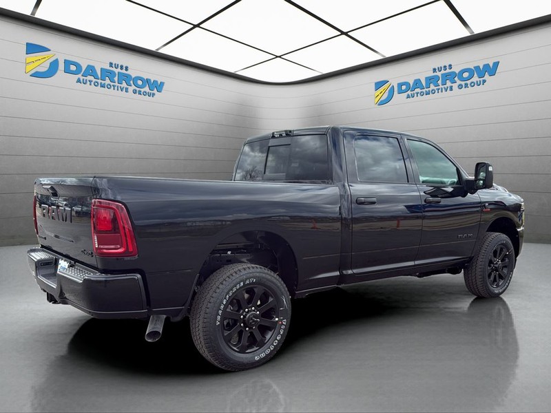 Ram 2500 Vehicle Full-screen Gallery Image 5