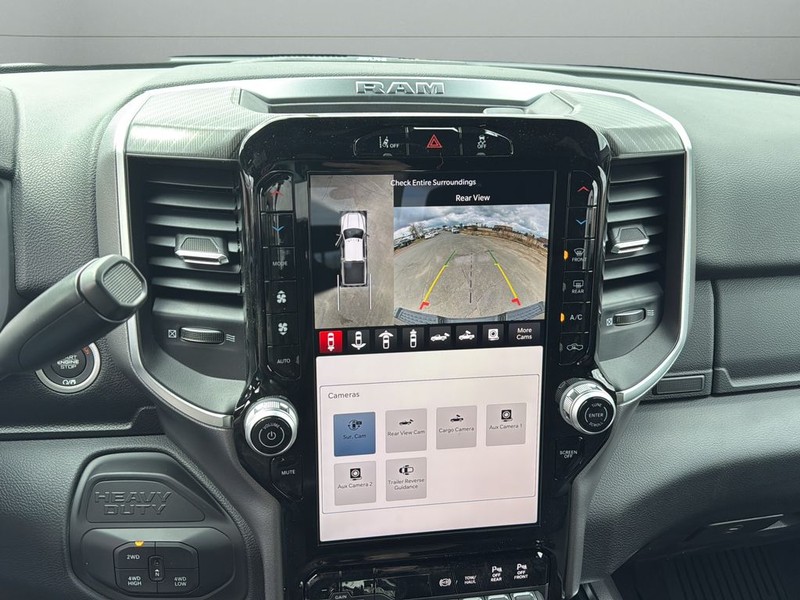 Ram 2500 Vehicle Full-screen Gallery Image 22
