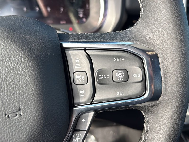 Ram 1500 Vehicle Full-screen Gallery Image 19