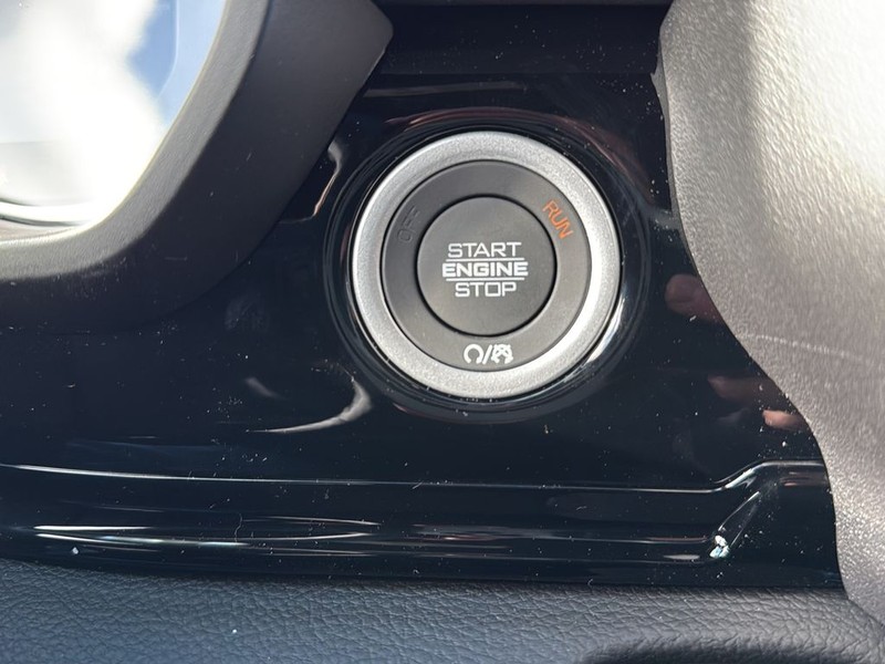 Ram 1500 Vehicle Full-screen Gallery Image 20