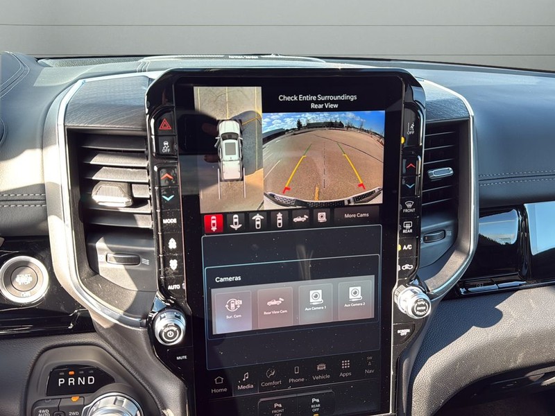 Ram 1500 Vehicle Full-screen Gallery Image 22