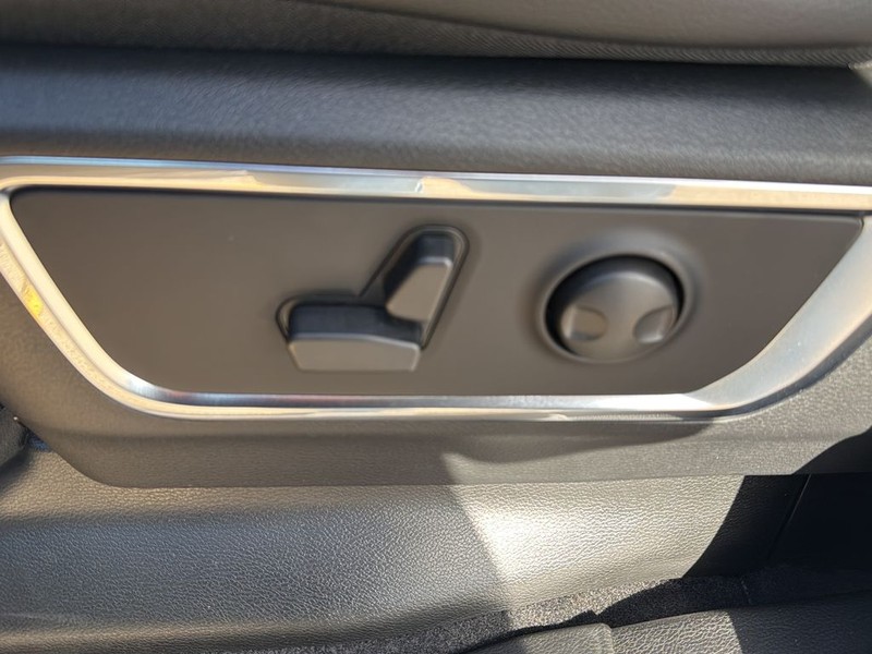 Ram 1500 Vehicle Full-screen Gallery Image 26