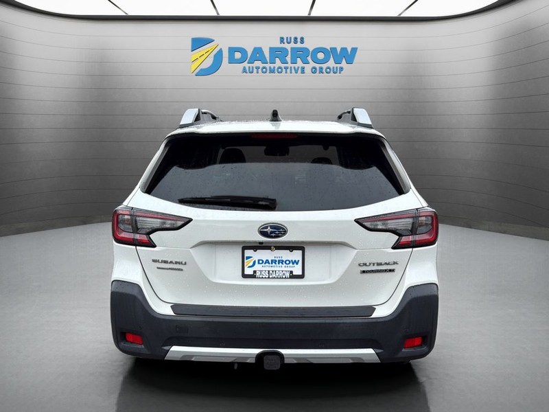 Subaru Outback Vehicle Full-screen Gallery Image 4