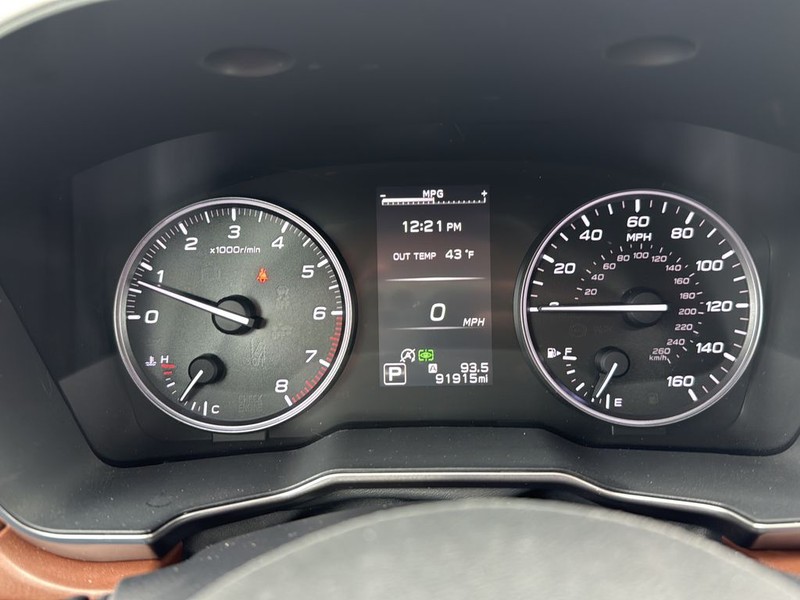 Subaru Outback Vehicle Full-screen Gallery Image 13