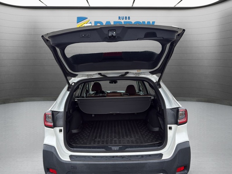 Subaru Outback Vehicle Full-screen Gallery Image 25