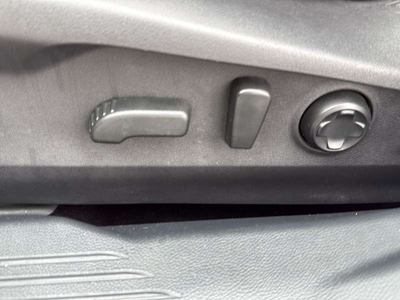 Subaru Outback Vehicle Full-screen Gallery Image 27