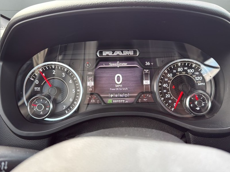 Ram 1500 Vehicle Full-screen Gallery Image 2