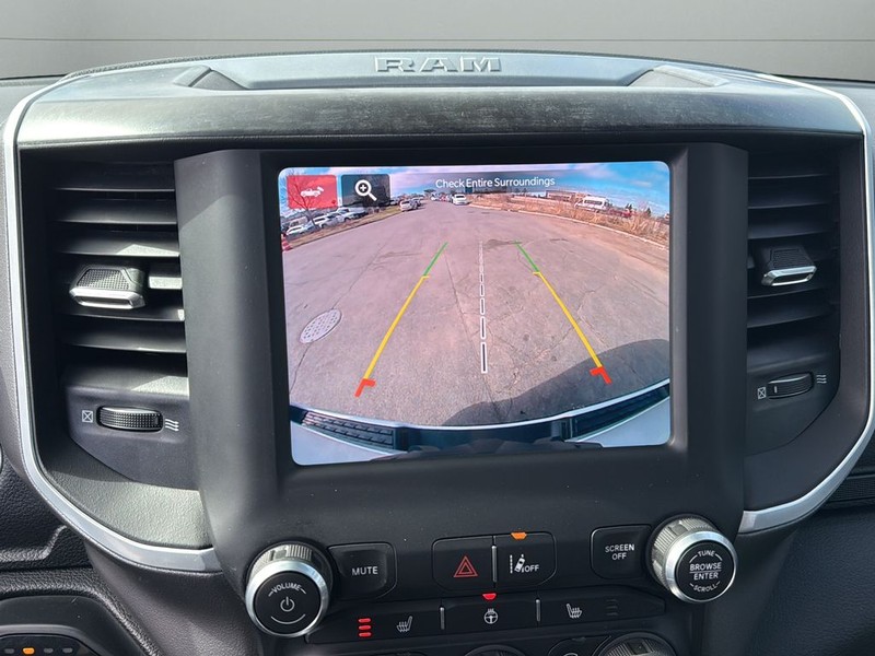 Ram 1500 Vehicle Full-screen Gallery Image 12