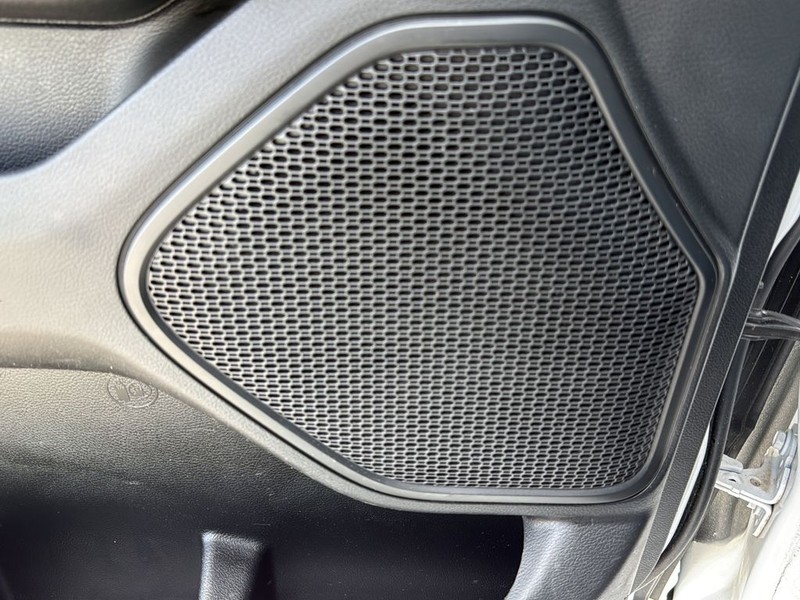 Ram 1500 Vehicle Full-screen Gallery Image 15