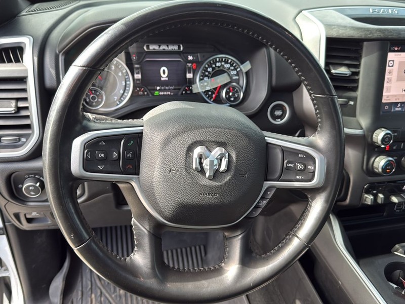 Ram 1500 Vehicle Full-screen Gallery Image 17