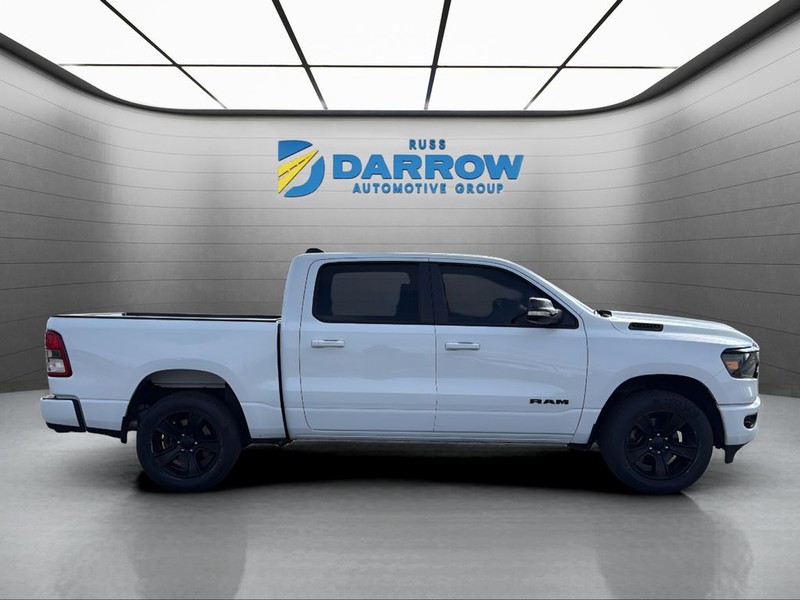 Ram 1500 Vehicle Full-screen Gallery Image 25