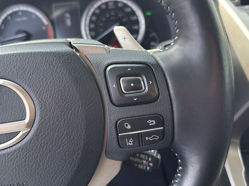 Lexus NX Vehicle Full-screen Gallery Image 10