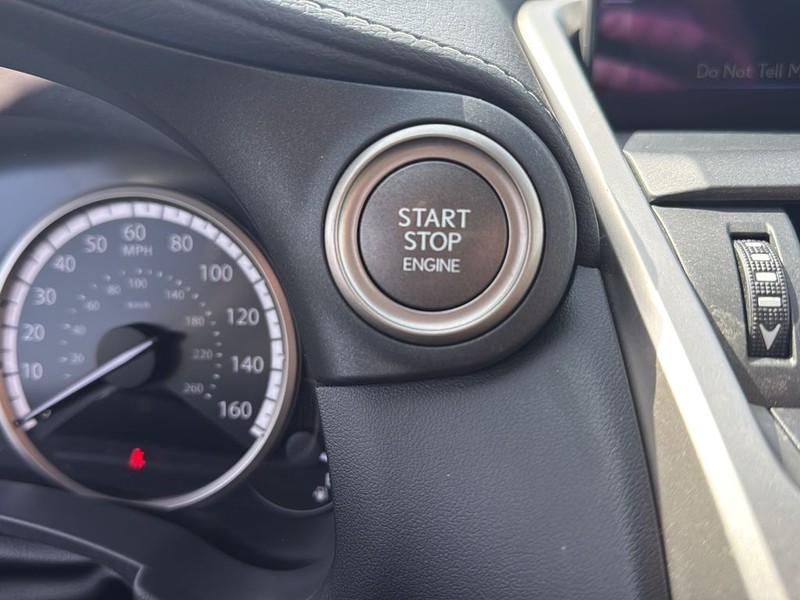 Lexus NX Vehicle Full-screen Gallery Image 11