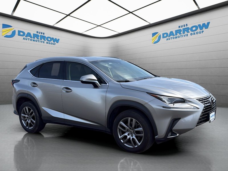 Lexus NX Vehicle Full-screen Gallery Image 25