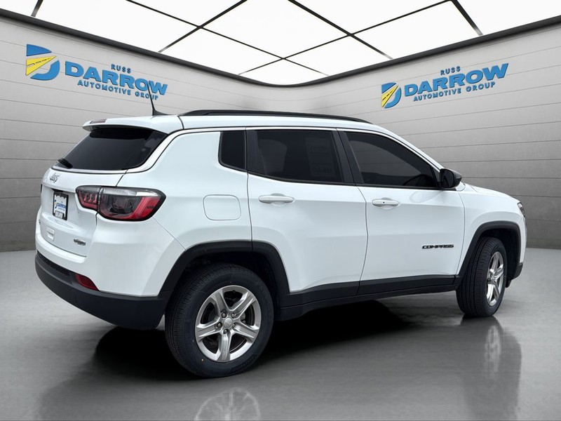 Jeep Compass Vehicle Full-screen Gallery Image 5