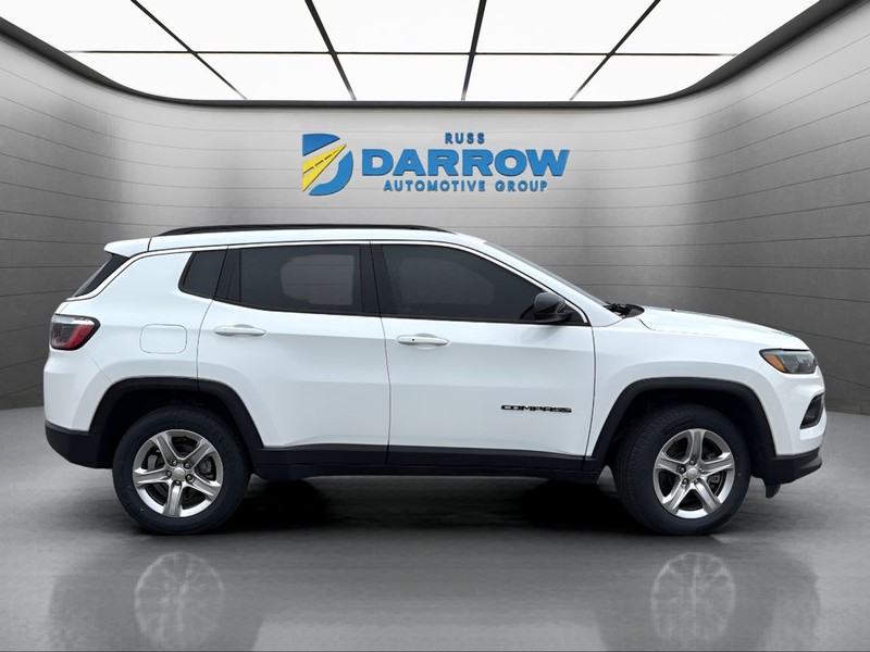 Jeep Compass Vehicle Full-screen Gallery Image 6